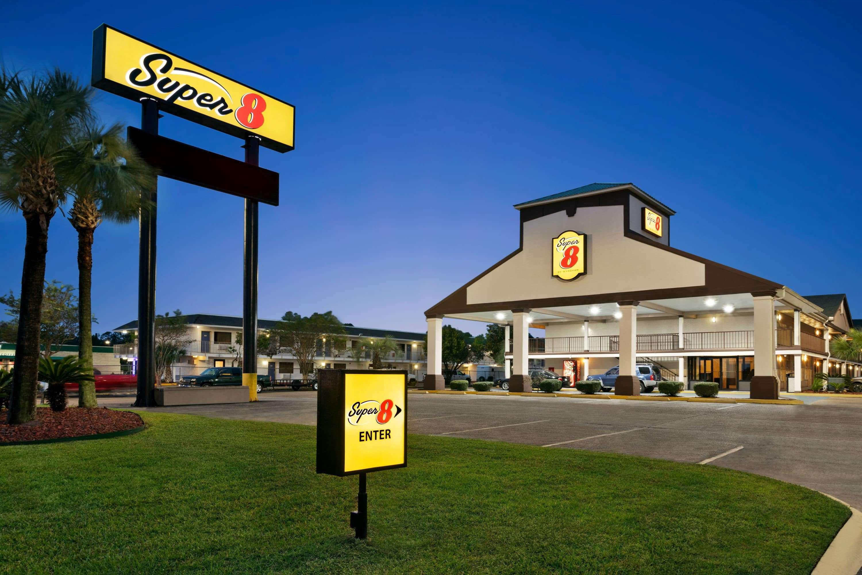 Motel Super 8 By Wyndham Gulfport Biloxi Airport Exterior foto