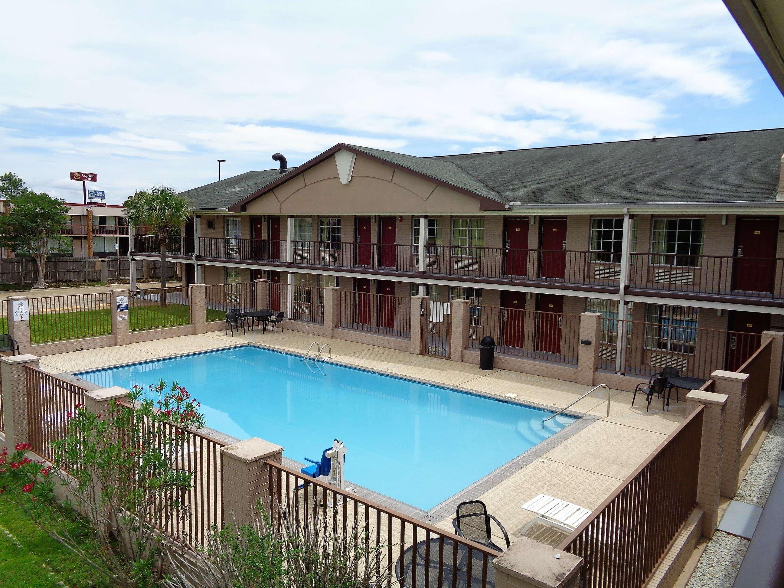 Motel Super 8 By Wyndham Gulfport Biloxi Airport Exterior foto
