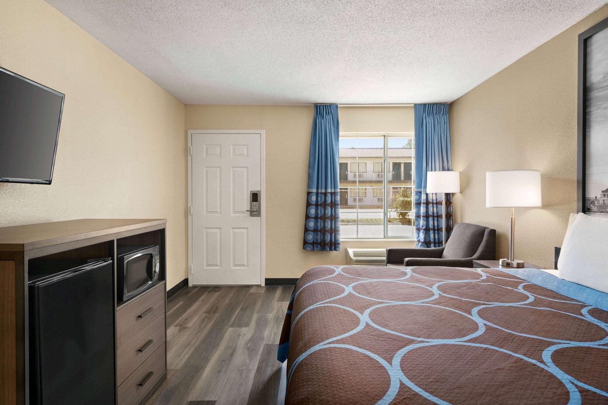 Motel Super 8 By Wyndham Gulfport Biloxi Airport Exterior foto